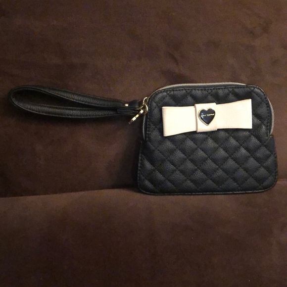 Betsy Johnson hand bag 🖤 - Picture 1 of 6